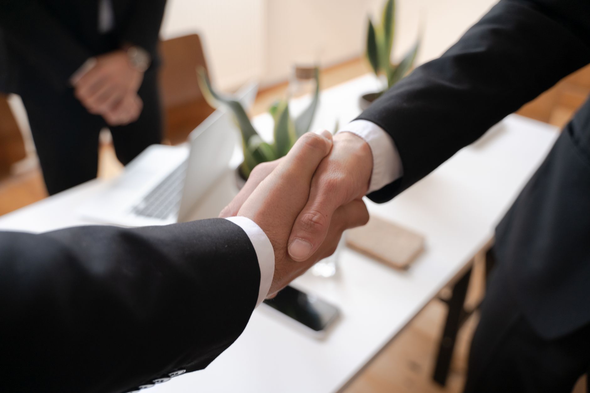 Comment créer une fiche identité entreprise efficace ?